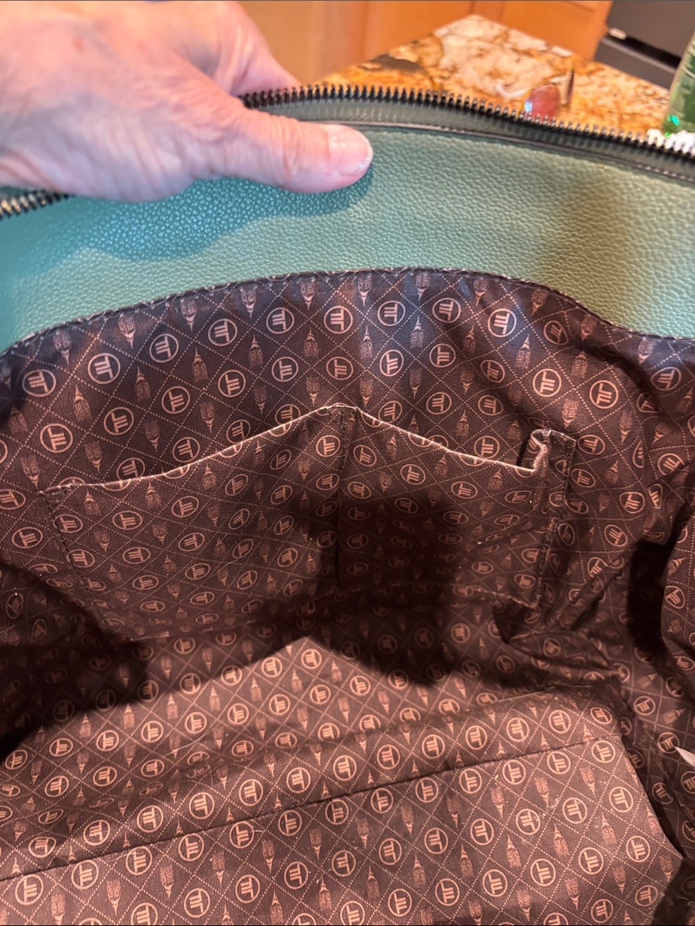London Fog tote bag - Picture 4 of 6